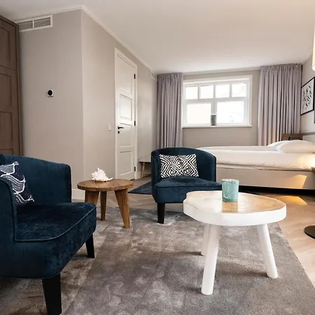 Hampton Home B&B Suites-2